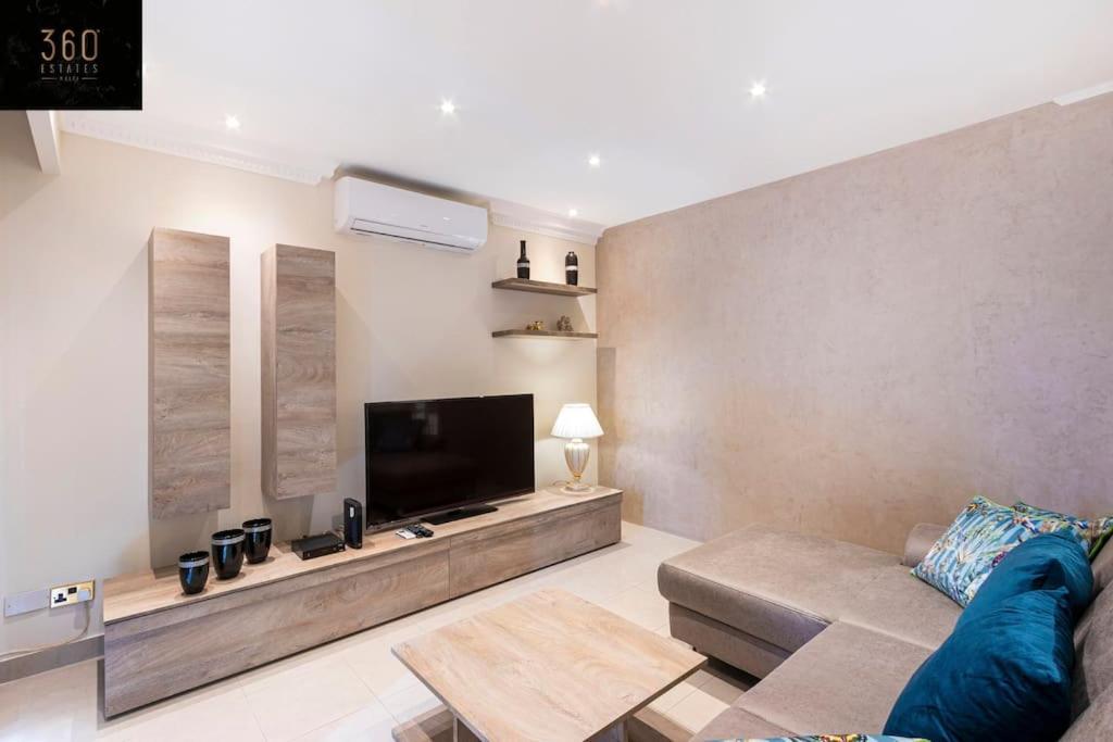 One Of A Kind, Seafront Property In St Georges Bay By 360 Estates Saint Julian's 外观 照片